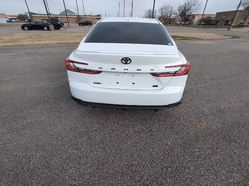Certified 2025 Toyota Camry SE image 4