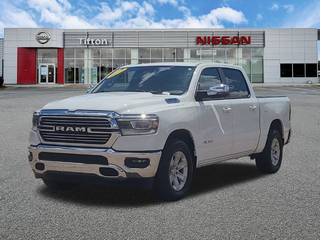 Used 2023 RAM 1500 Laramie AWD/4WD image 3