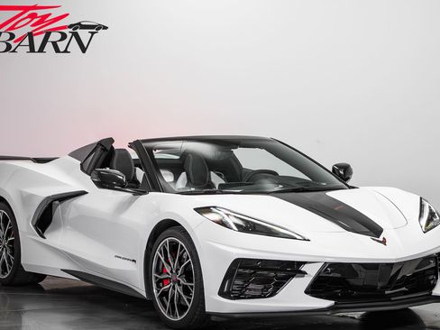 Used 2023 Chevrolet Corvette Stingray Preferred Conv w/ Z51 Performance Package RWD image 7