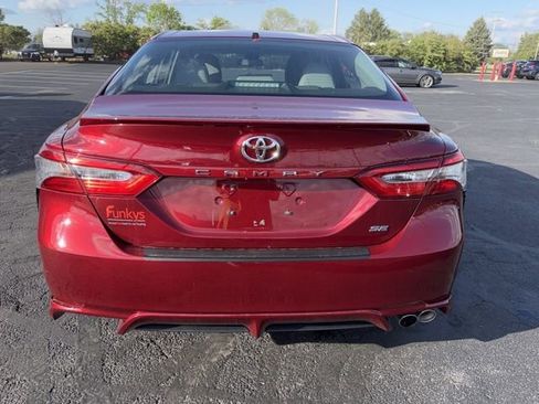 Used 2018 Toyota Camry SE FWD image 6