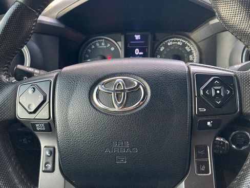 Used 2019 Toyota Tacoma TRD Off-Road image 13