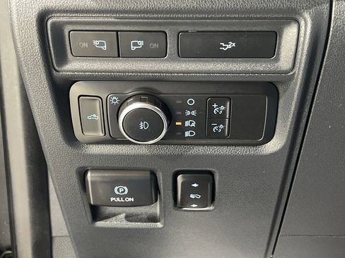 Used 2022 Ford F150 Lariat image 32