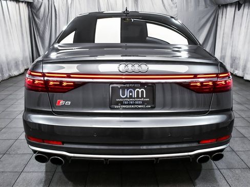Used 2023 Audi S8 image 5