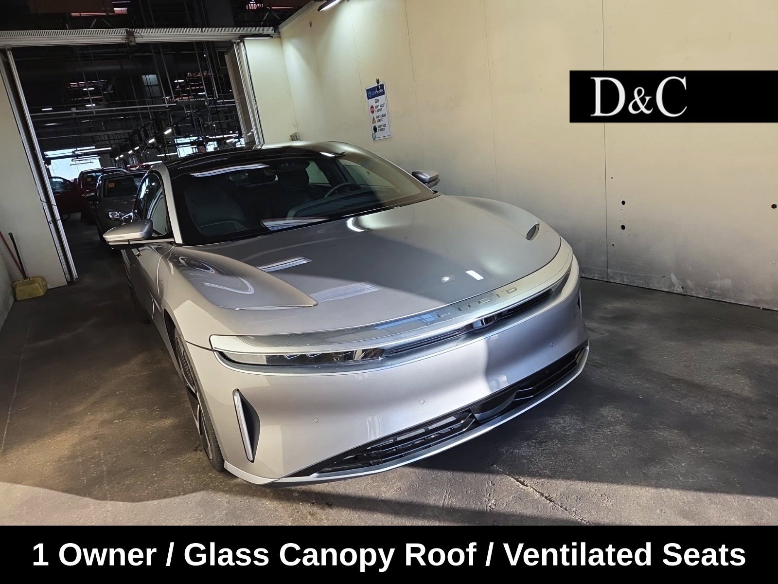 Used 2023 Lucid Air Touring AWD/4WD image 1