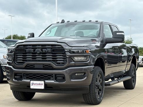 New 2026 RAM 2500 Big Horn AWD/4WD image 3