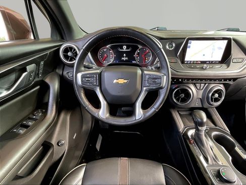 Used 2019 Chevrolet Blazer Premier w/ Sun and Wheels Package FWD image 8