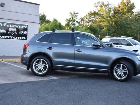 Used 2017 Audi Q5 2.0T Premium Plus w/ Technology Package image 4