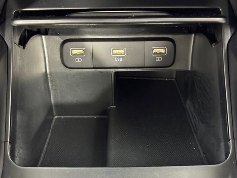 Used 2021 Kia Sorento S image 27