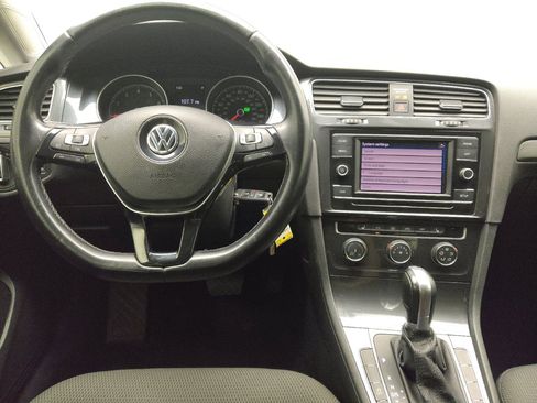 Used 2018 Volkswagen Golf S AWD/4WD image 22