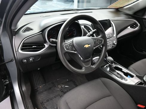 Used 2024 Chevrolet Malibu LT FWD image 11