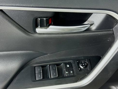 Certified 2024 Toyota RAV4 SE w/ Convenience Package AWD/4WD image 19