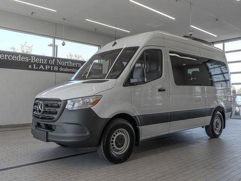 Used 2025 Mercedes-Benz Sprinter 2500 image 3