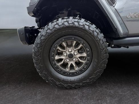 Used 2021 Jeep Wrangler Unlimited Rubicon w/ Trailer Tow Package AWD/4WD image 9