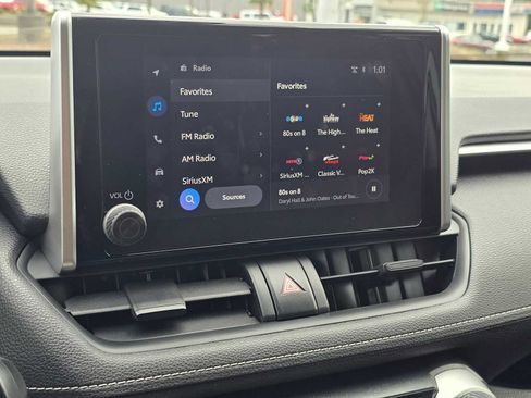 Used 2025 Toyota RAV4 LE image 27