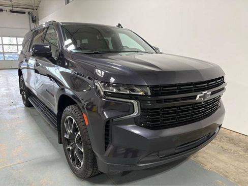 Used 2024 Chevrolet Suburban RST w/ Sport Performance Package AWD/4WD image 5