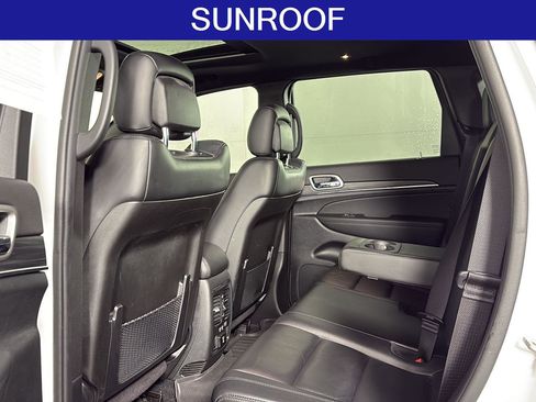 Used 2022 Jeep Grand Cherokee Limited image 21