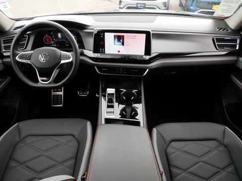 Certified 2024 Volkswagen Atlas Peak Edition SEL image 10