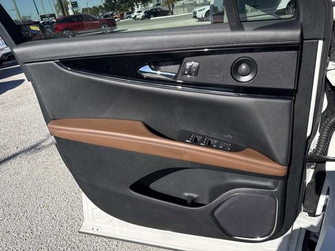 Certified 2023 Lincoln Nautilus Reserve w/ Equipment Group 201A image 18