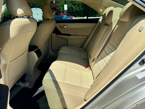 Used 2015 Toyota Camry LE FWD image 14