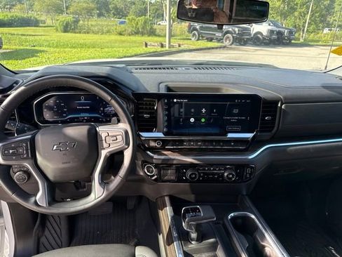 Used 2025 Chevrolet Silverado 1500 RST w/ Dark Appearance Package AWD/4WD image 12