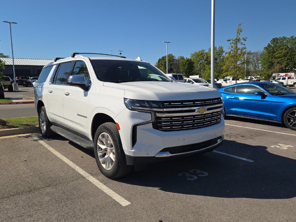 Used 2022 Chevrolet Suburban Premier AWD/4WD image 4