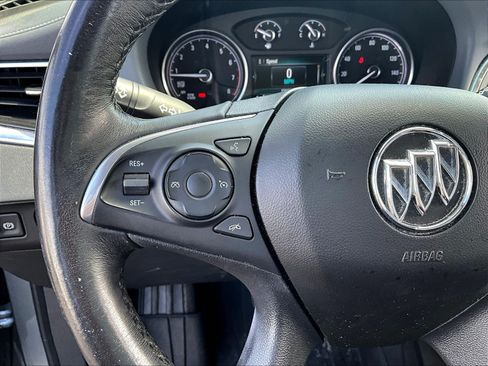 Used 2018 Buick Enclave Essence FWD image 11