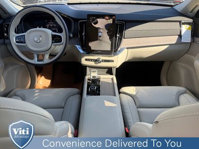 New 2026 Volvo XC90 B6 Ultra