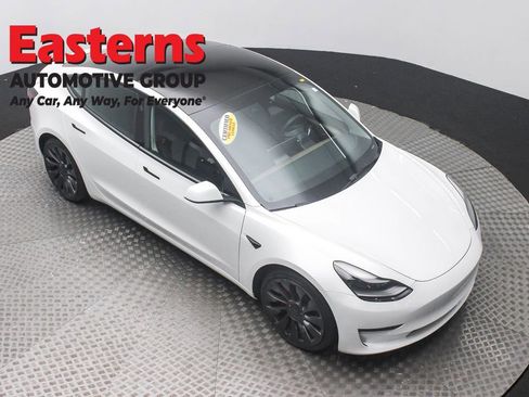 Used 2022 Tesla Model 3 Performance image 3