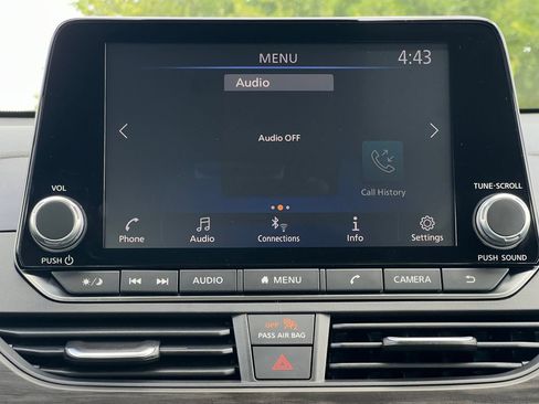 New 2026 Nissan Altima 2.5 SV FWD image 9