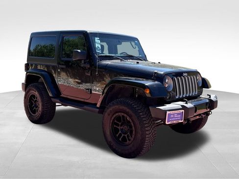 Used 2017 Jeep Wrangler Sahara w/ Dual Top Group AWD/4WD image 1