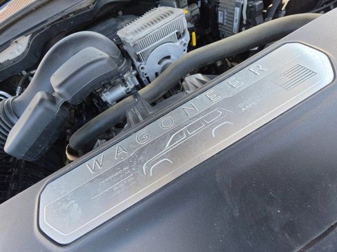 Used 2022 Jeep Wagoneer Series III w/ Premium Group I image 12