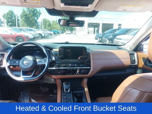 Used 2023 Nissan Pathfinder Platinum AWD/4WD image 5