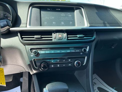 Used 2019 Kia Optima LX FWD image 12