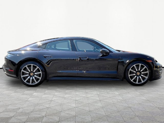 Used 2023 Porsche Taycan RWD image 8