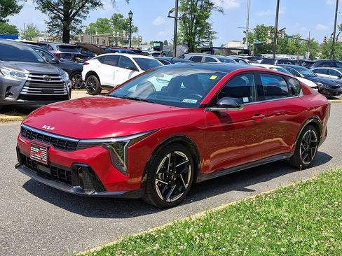 Certified 2025 Kia K4 GT-Line w/ GT-Line Sunroof Package FWD image 3