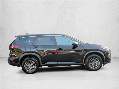 Used 2024 Nissan Rogue S AWD/4WD image 4