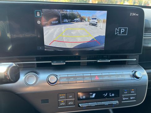 Used 2025 Hyundai Kona SEL image 17