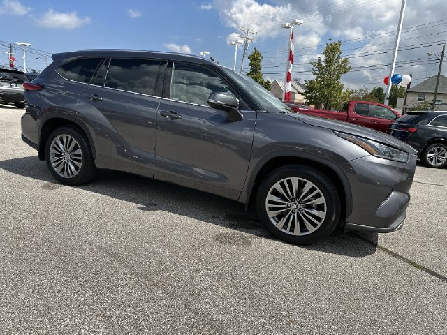 Used 2021 Toyota Highlander Platinum AWD/4WD image 46
