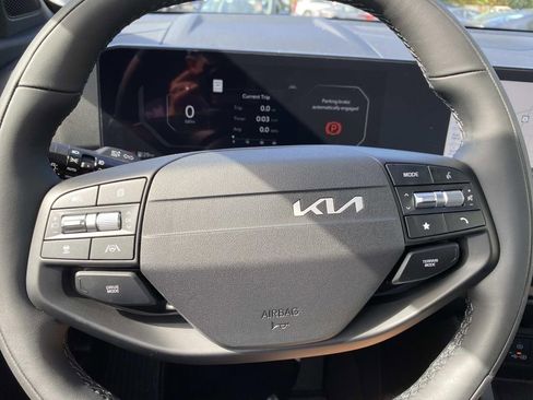 New 2026 Kia Sportage X-Line w/ X-Line Technology Package image 18