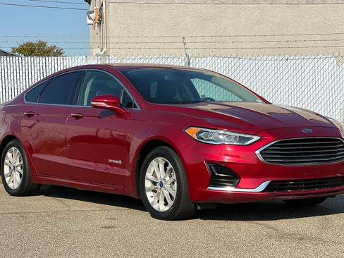 Used 2019 Ford Fusion SEL FWD image 7