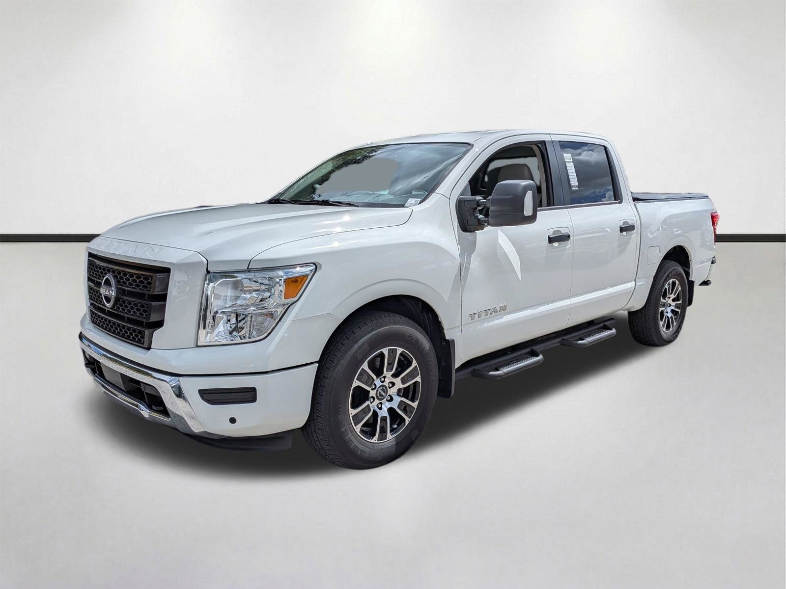 Used 2024 Nissan Titan SV w/ SV Convenience Package RWD image 8