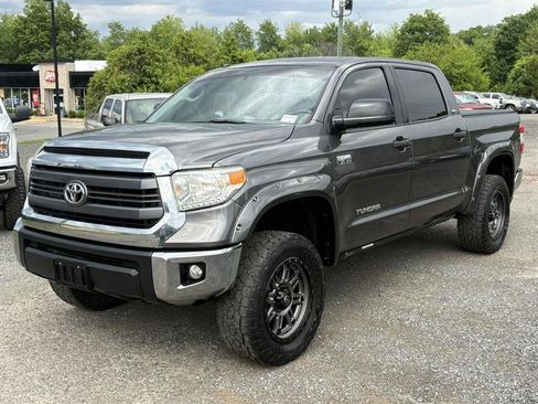 Used 2015 Toyota Tundra SR5 w/ SR5 Upgrade Package AWD/4WD image 26