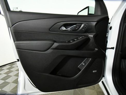 Used 2023 Chevrolet Traverse High Country w/ LPO, Floor Liner Package image 21