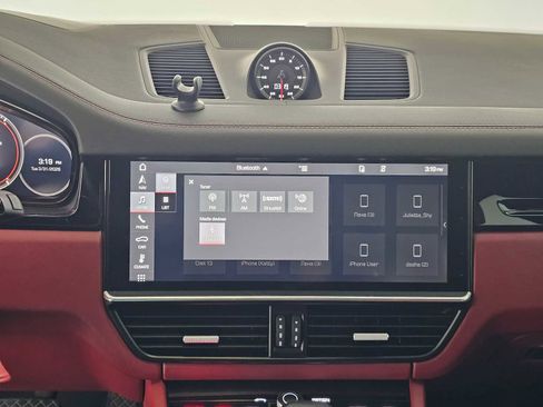 Used 2019 Porsche Cayenne image 26