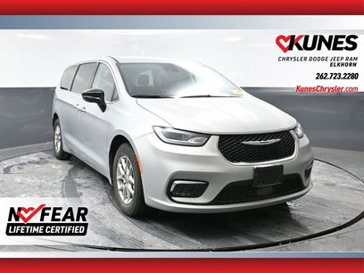 Used 2024 Chrysler Pacifica Touring-L