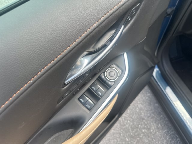 Certified 2024 Cadillac XT4 Premium Luxury FWD image 11