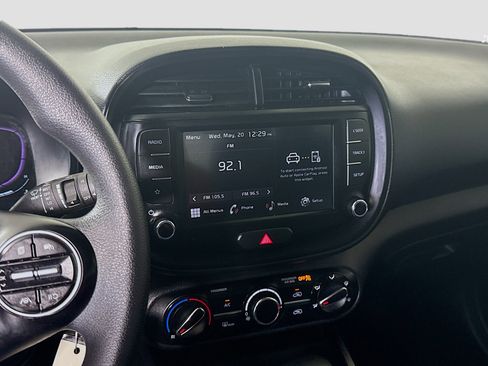 Used 2023 Kia Soul LX w/ Option Group 015 FWD image 18