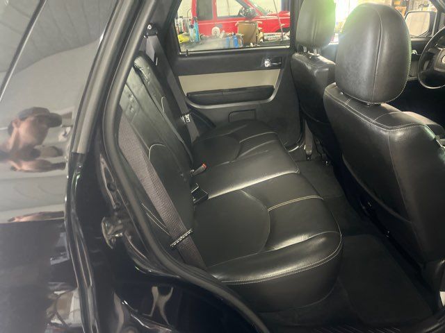 Used 2010 Mercury Mariner 2WD image 14