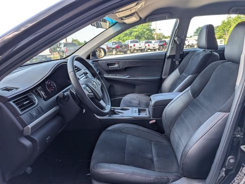 Used 2015 Toyota Camry XSE FWD image 17