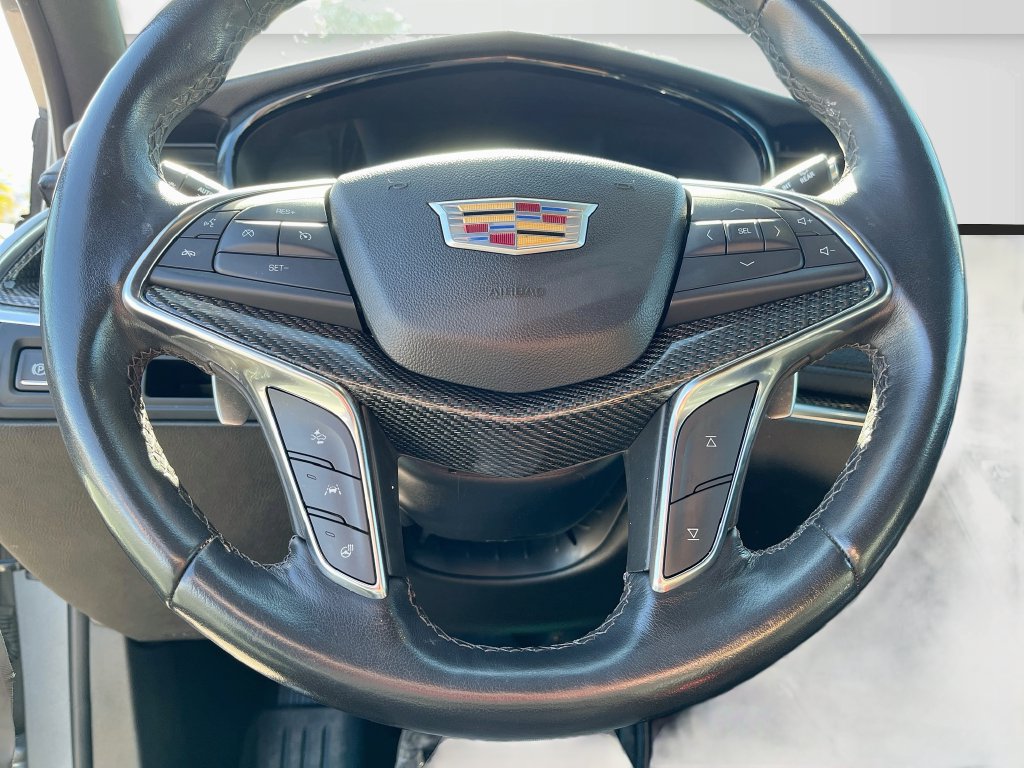 Used 2022 Cadillac XT5 Sportv w/ LPO, ONYX Package AWD/4WD image 11
